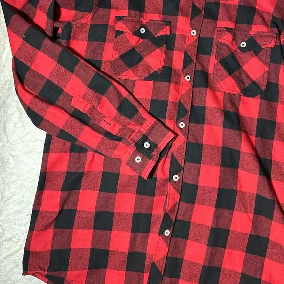 Red and black Buffalo checkered flannel - Picture 5 of 5